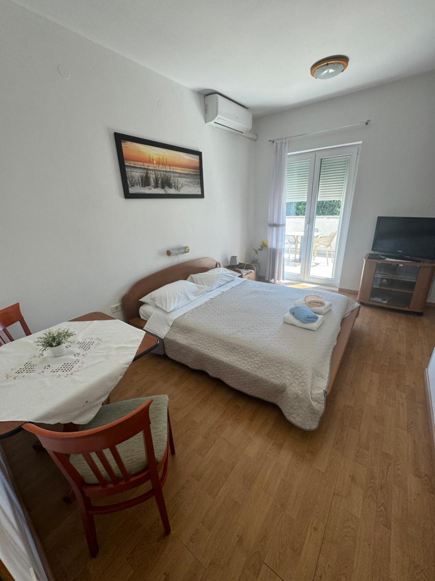 Apartments And Rooms Orazem Zoro Portorož Buitenkant foto